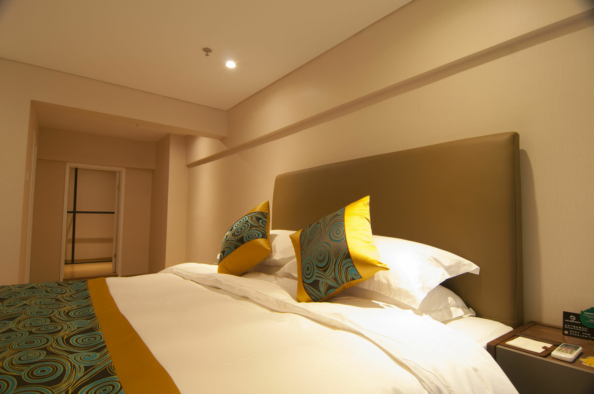 Home Plus Suite Hotel And Apartment Ухань Екстер'єр фото